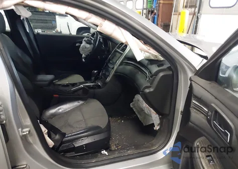 2015 Chevrolet Malibu 2Lt from USA, damaged, VIN 1G11D5SL3FF129393